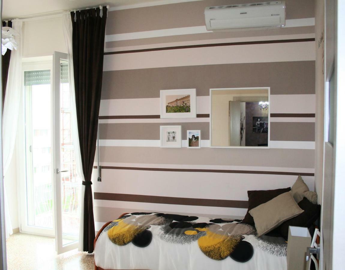 La Casa Di Giulia Apartment กาแซร์ตา ภายนอก รูปภาพ