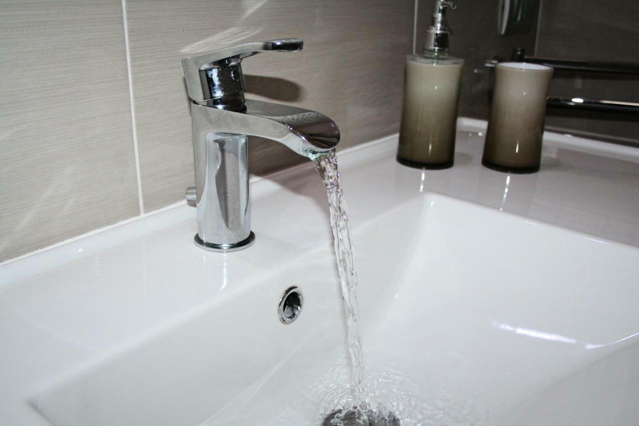 La Casa Di Giulia Apartment กาแซร์ตา ภายนอก รูปภาพ